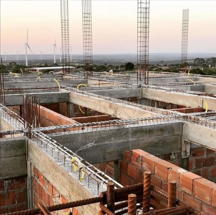 Zidărie și centuri de beton armat văzute de sus